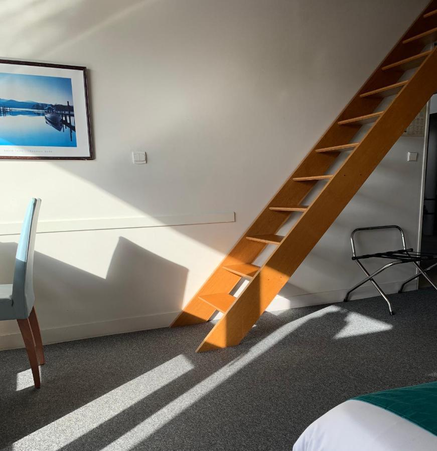 Hotel L'Ile Du Saussay Итвиль Экстерьер фото